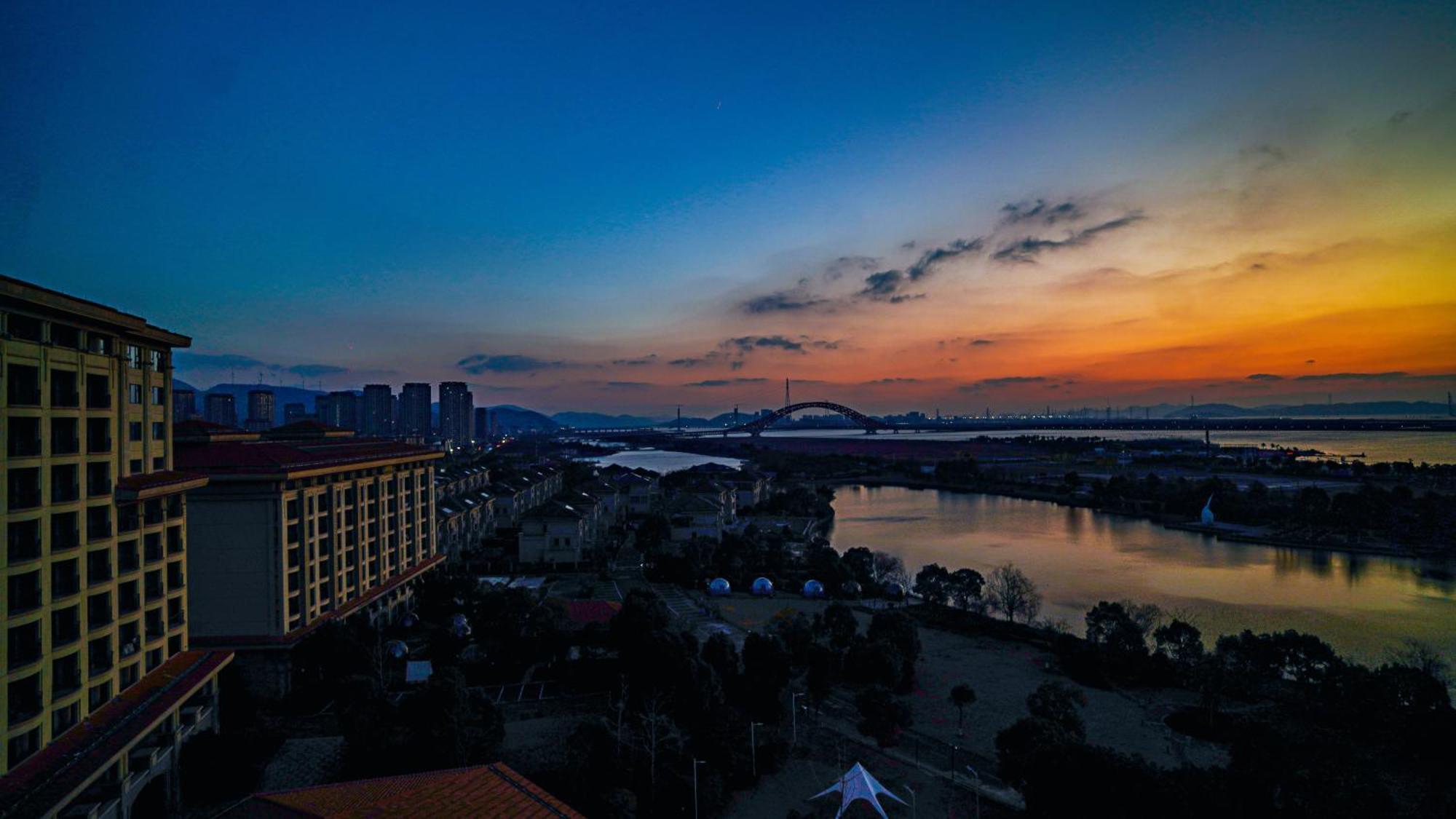 Doubletree By Hilton Ningbo - Chunxiao Hotel Kültér fotó